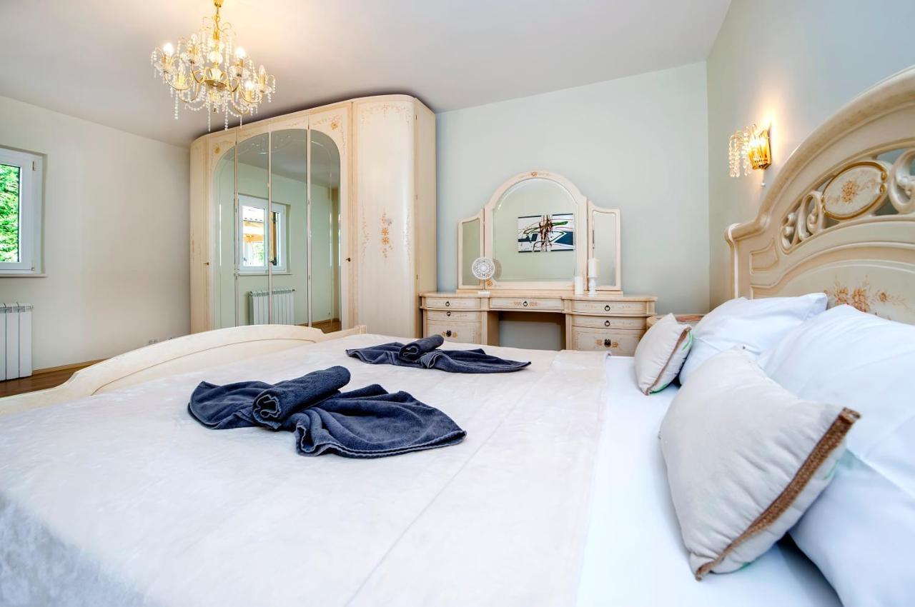 Villa Francesco โรวีน ภายนอก รูปภาพ