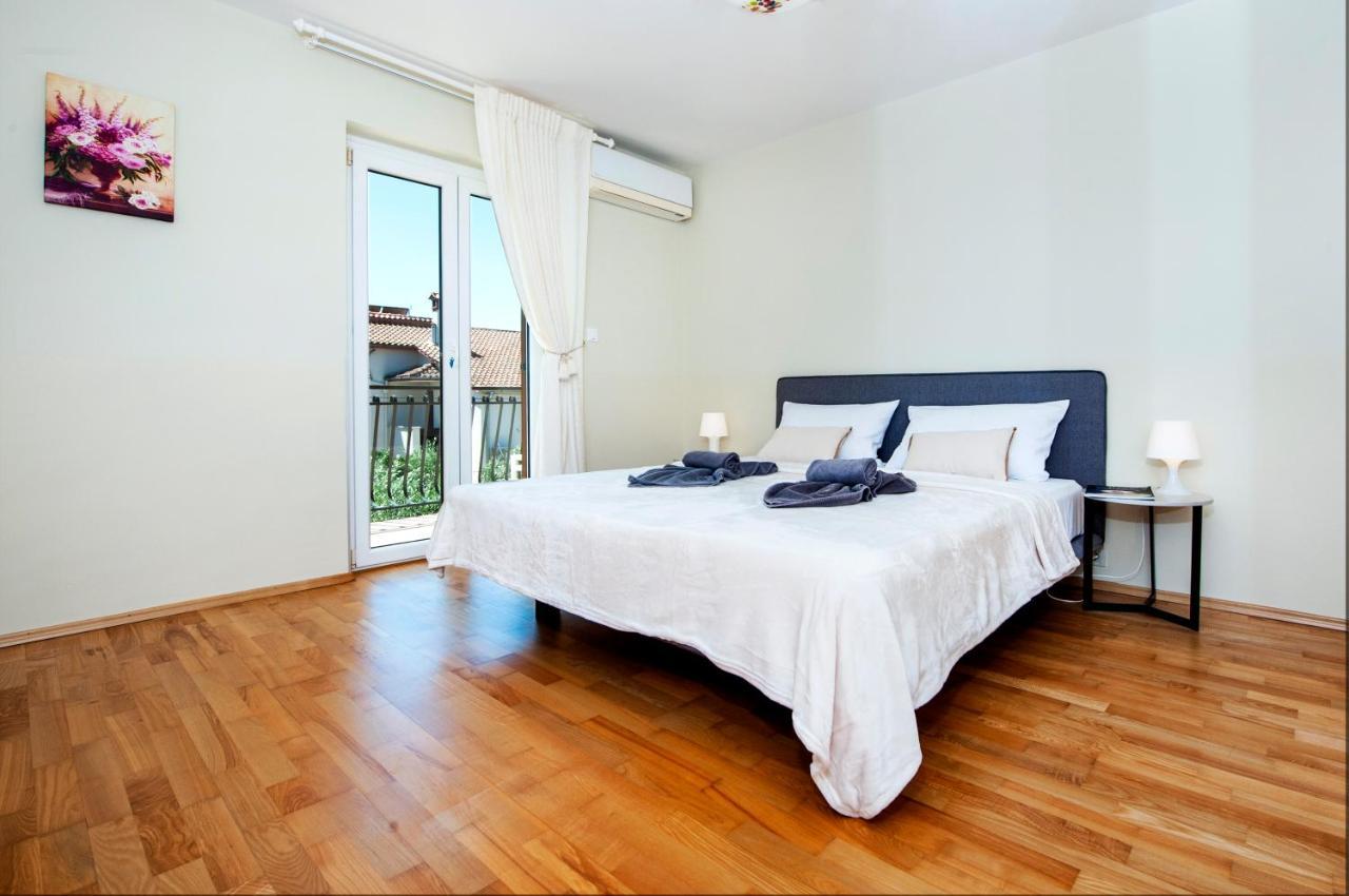 Villa Francesco โรวีน ภายนอก รูปภาพ